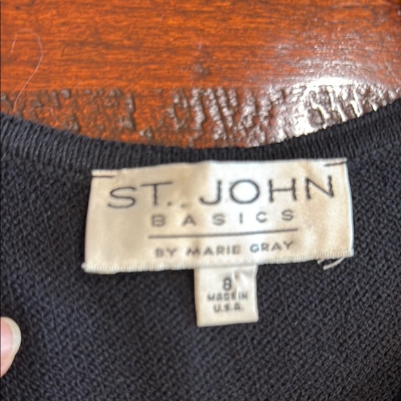 St John knit, excellent condition, great capsule wardrobe piece. - Picture 8 of 9